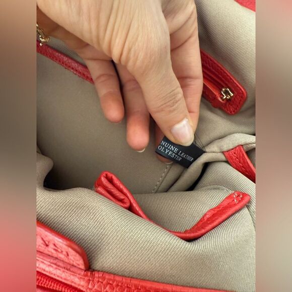 Isaac Mizrahi Large RED 100% genuine Leather Bag Tote Purse gold hardware - Picture 4 of 16